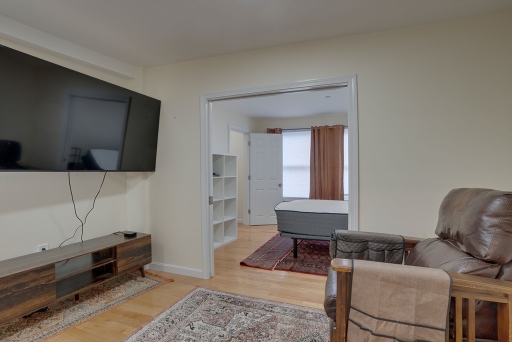 1 Glenwood St # 2 Property Photo 18