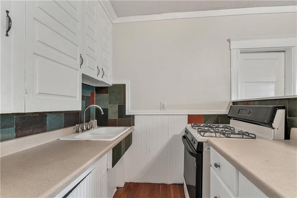 420 Rathbun St Property Photo 14