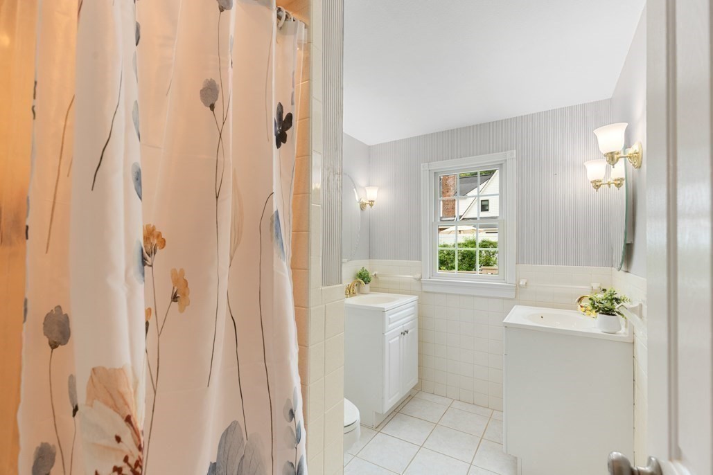 4 Rossmore Rd Property Photo 18