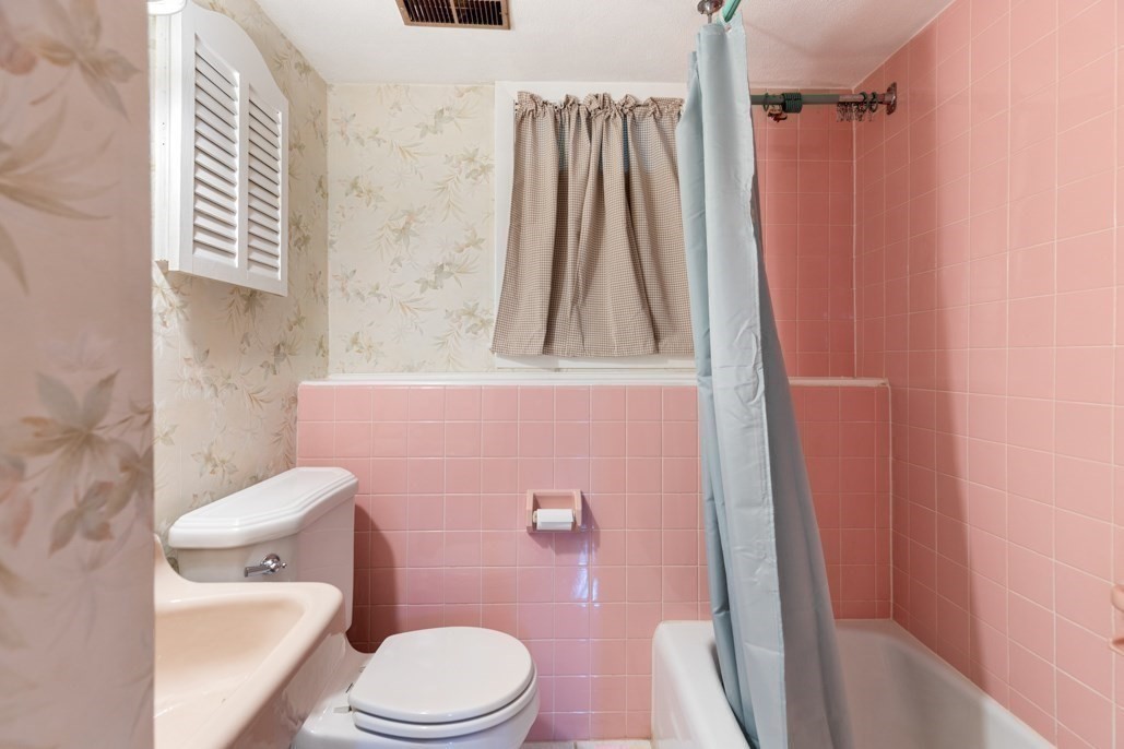4 Rossmore Rd Property Photo 23