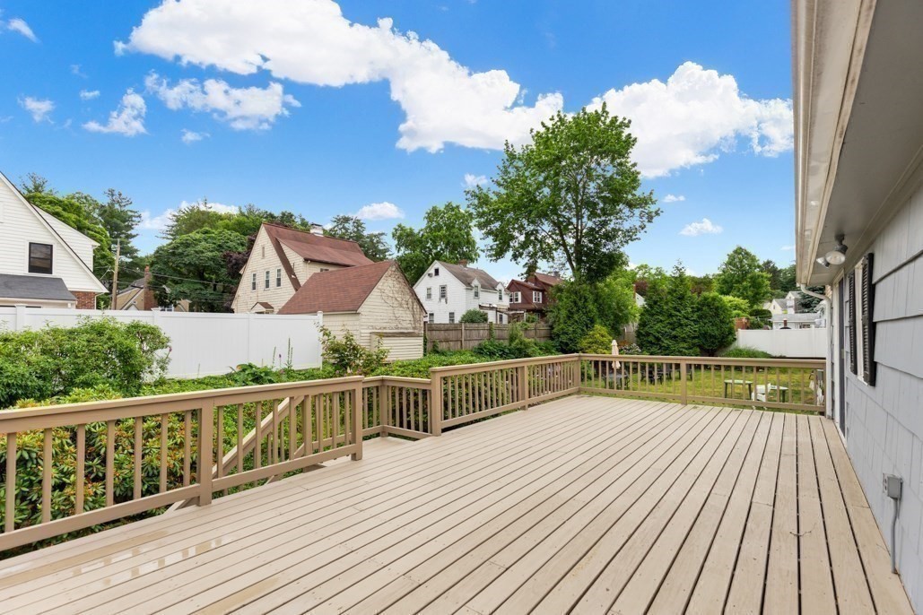 4 Rossmore Rd Property Photo 27