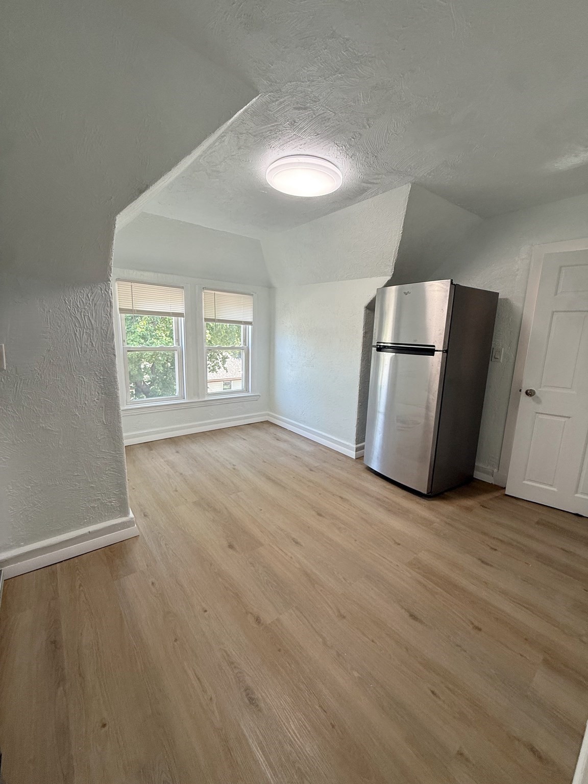 3886-3888 Washington St # 3 Property Photo 3