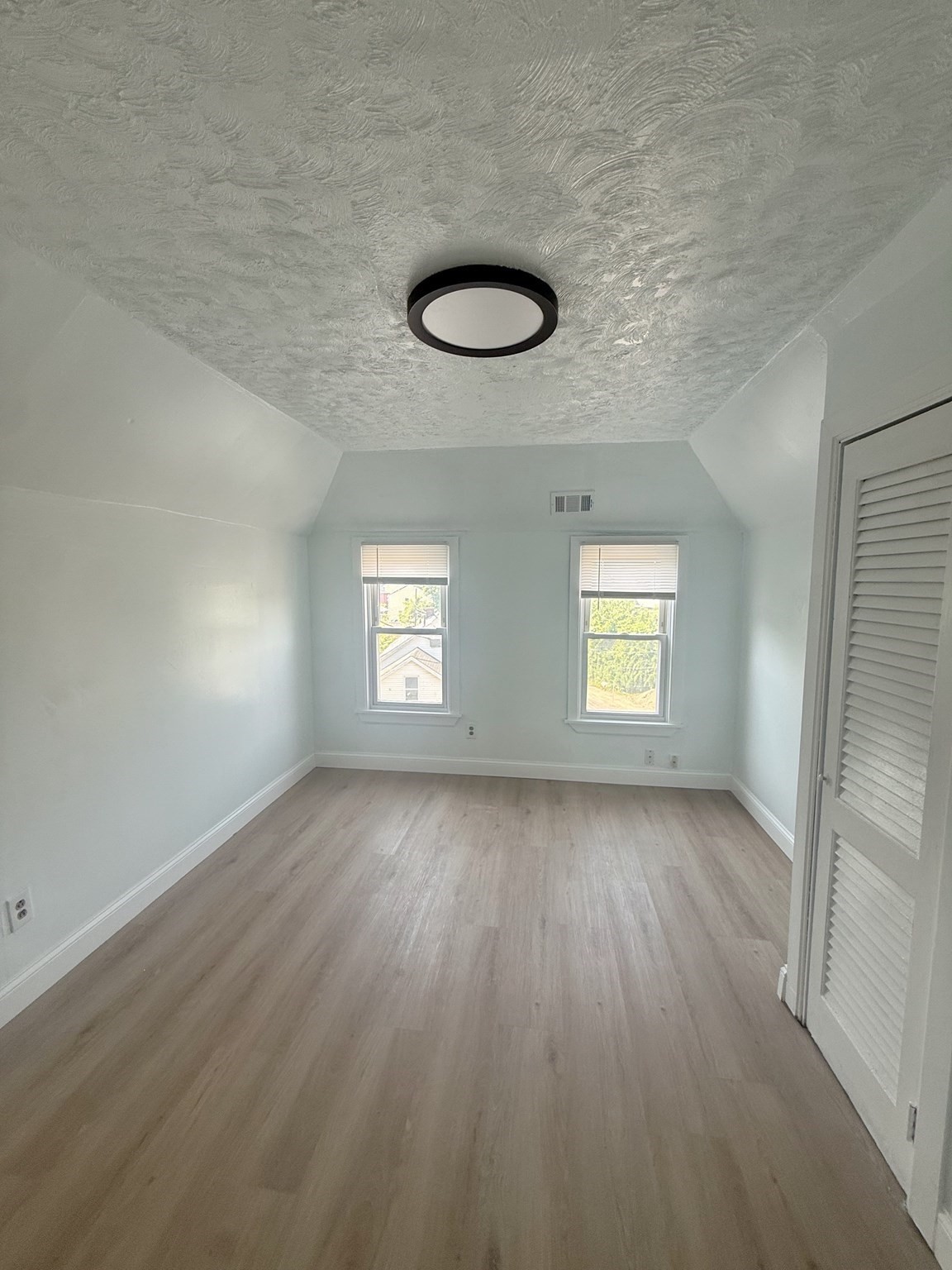 3886-3888 Washington St # 3 Property Photo 4