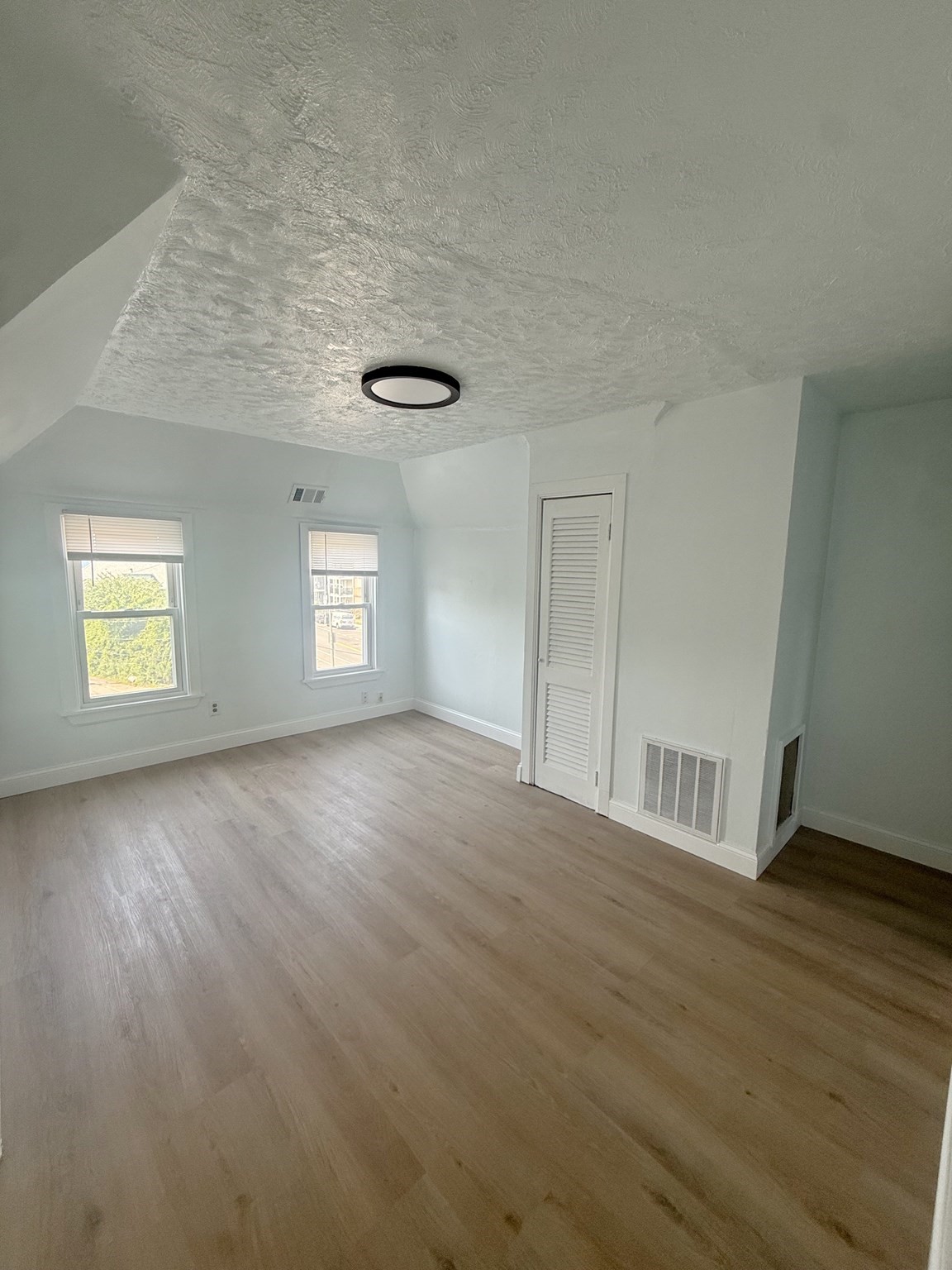 3886-3888 Washington St # 3 Property Photo 5