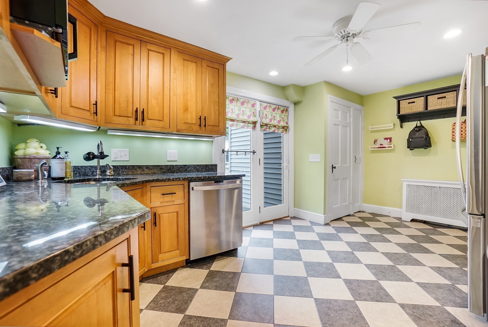 158 Warren Street Property Photo 13