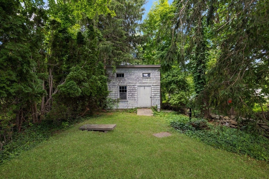 27 Hinsdale St Property Photo 35