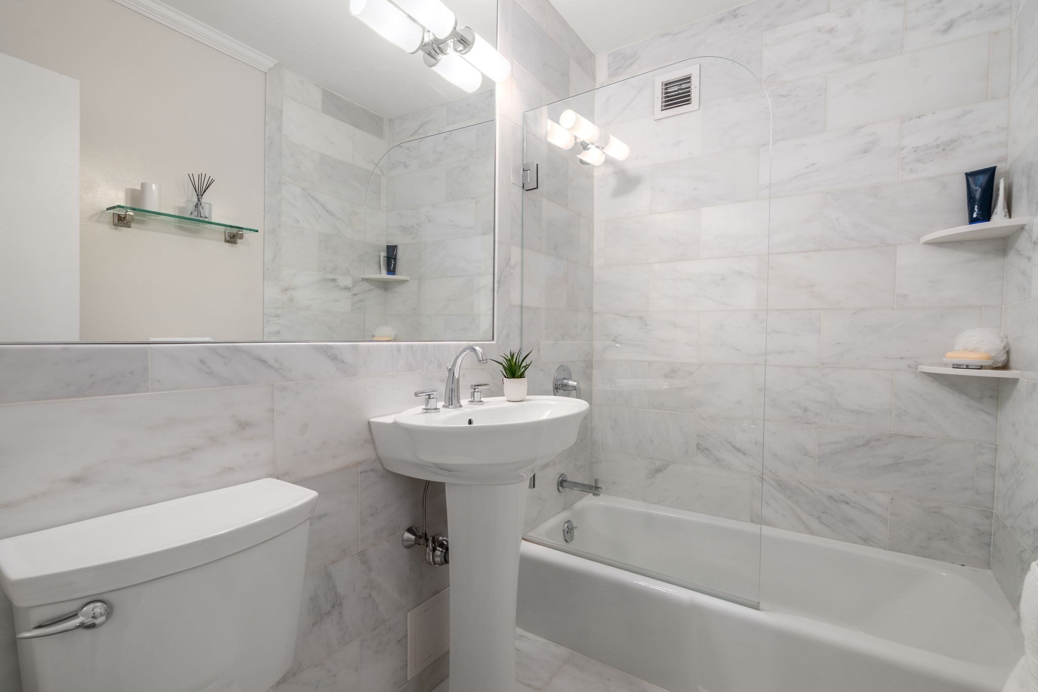 85 E India # 28f Property Photo 15
