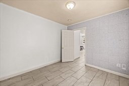 30 Orange St Property Photo 15