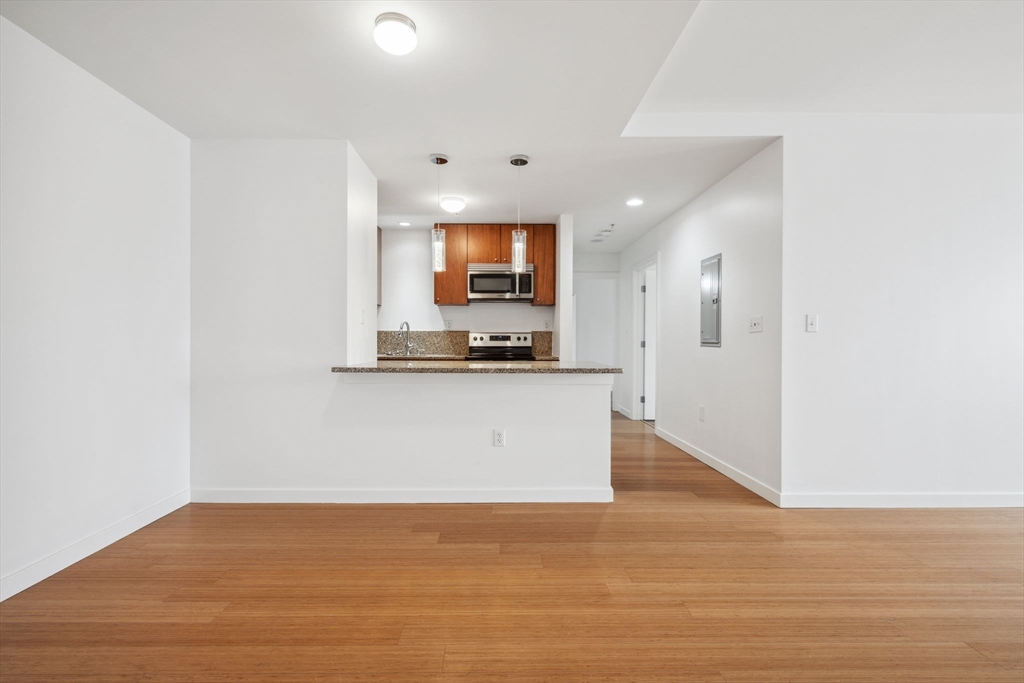 16 Miner Street # 403 Property Photo 10