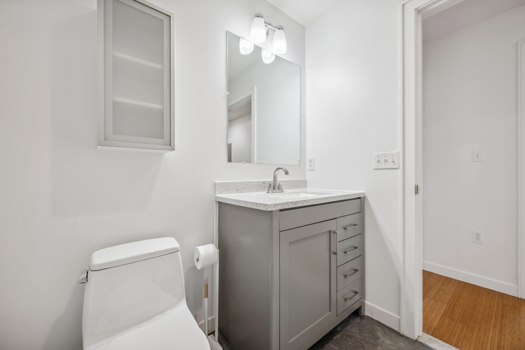 16 Miner Street # 403 Property Photo 14