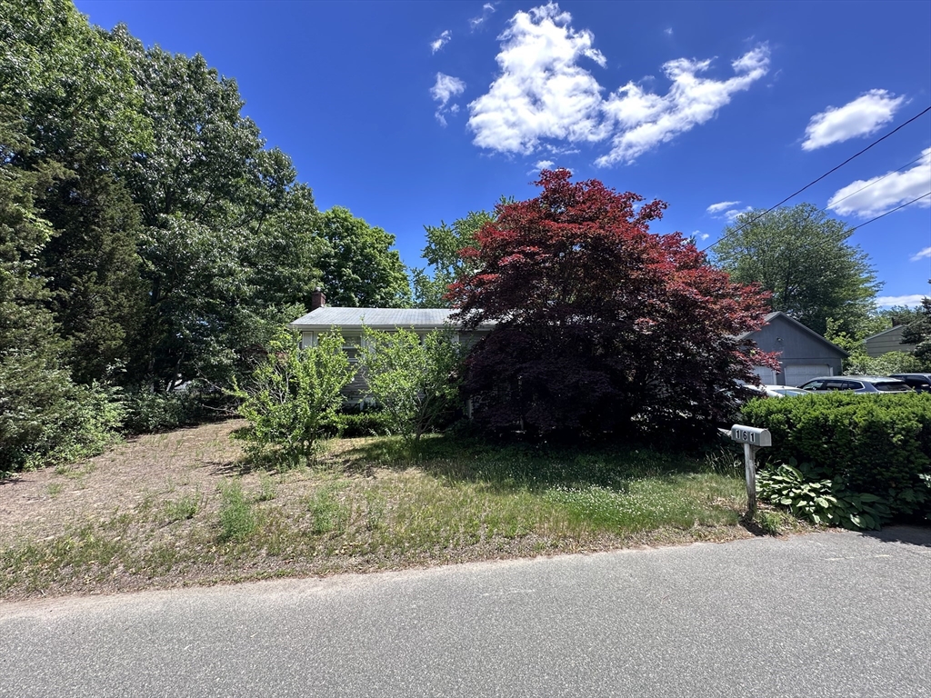 161 Winslow Dr Property Photo 1