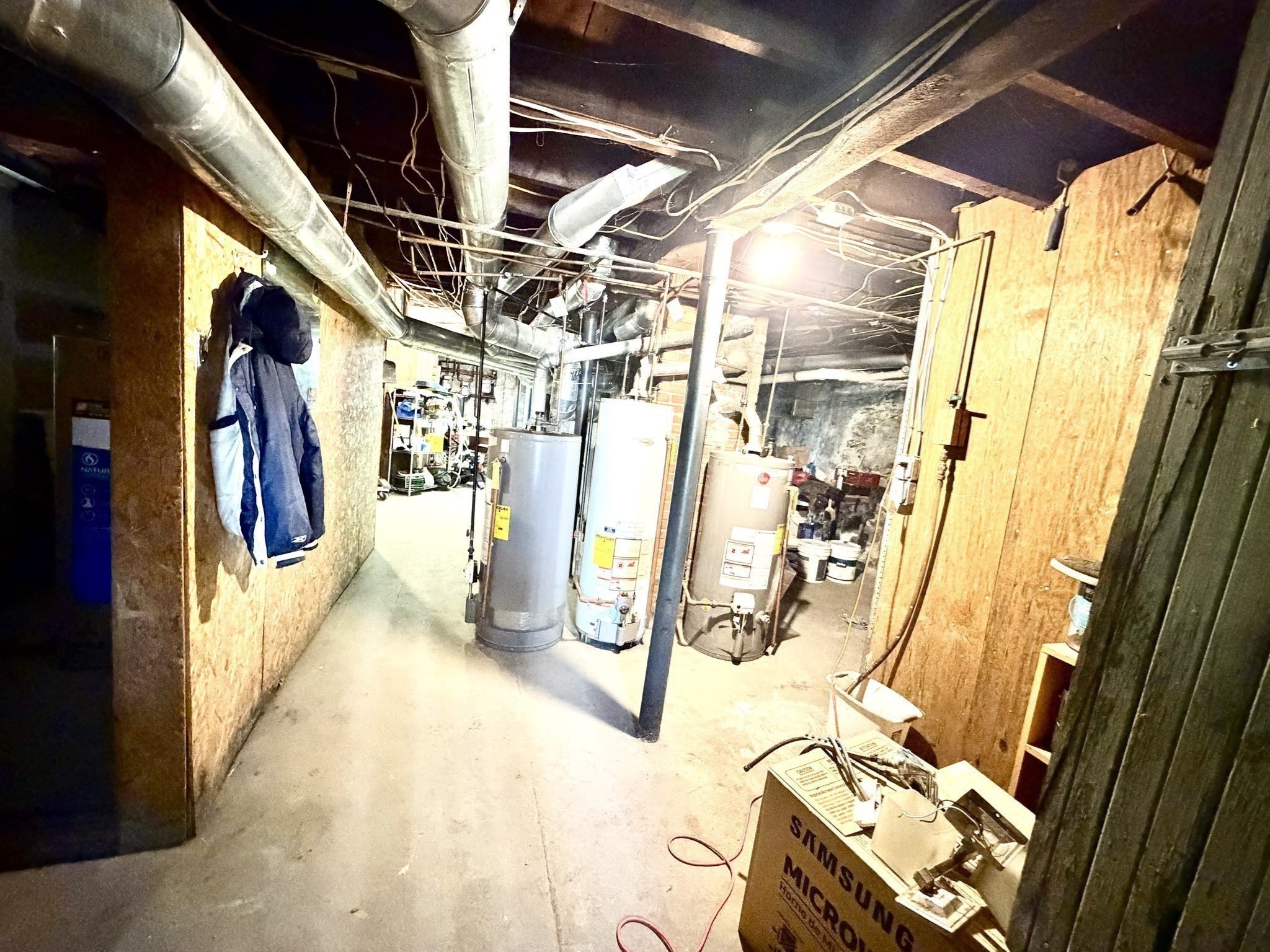 31-33 Hollingsworth St Property Photo 40