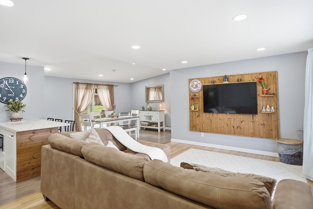 91 Bunkerhill Pkwy Property Photo 8