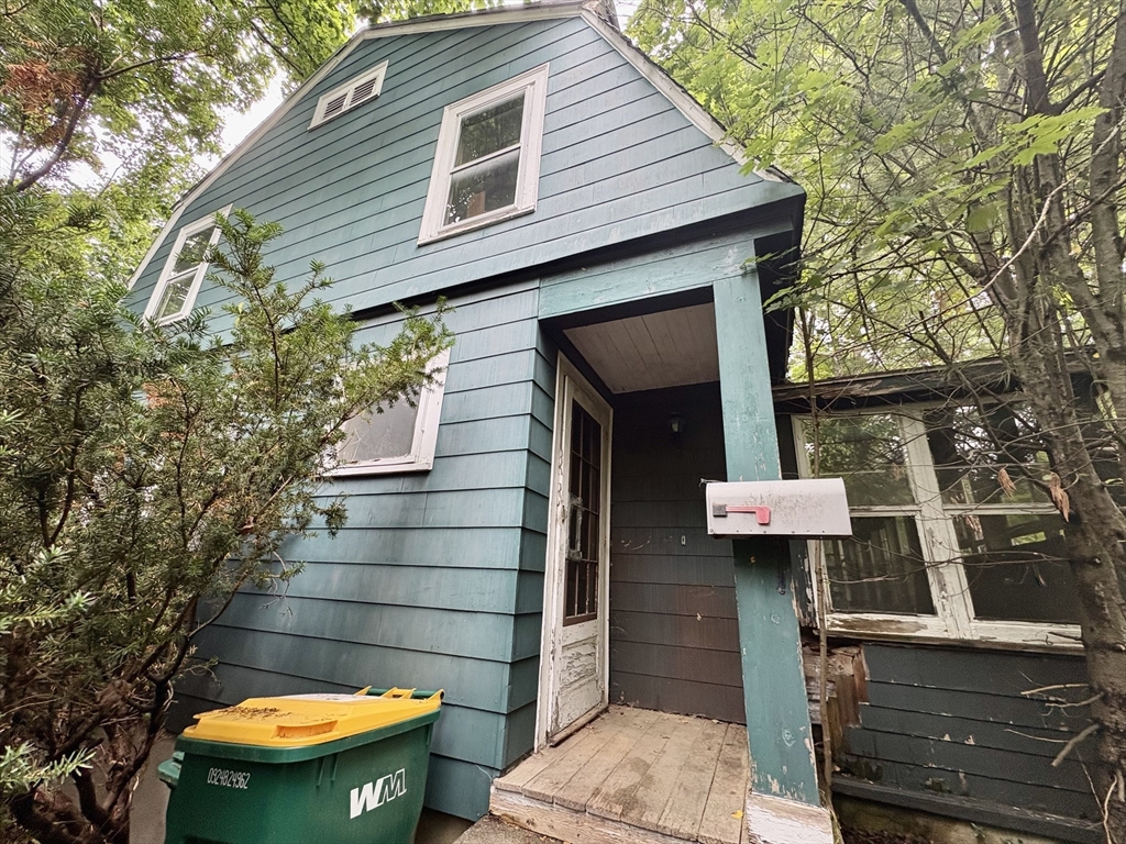 51 Damon Street Property Photo 3
