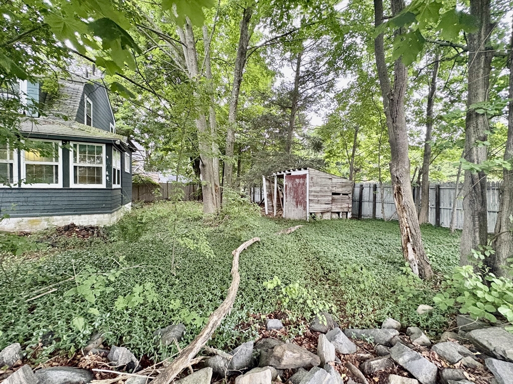 51 Damon Street Property Photo 6