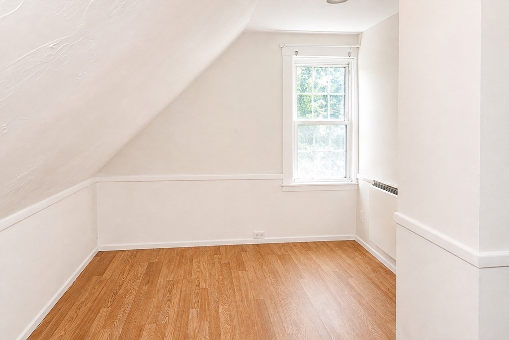 18 Bolton Pl Property Photo 8