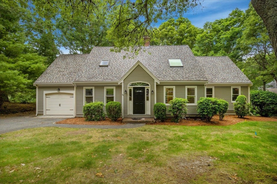 30 Currycomb Cir Property Photo 4
