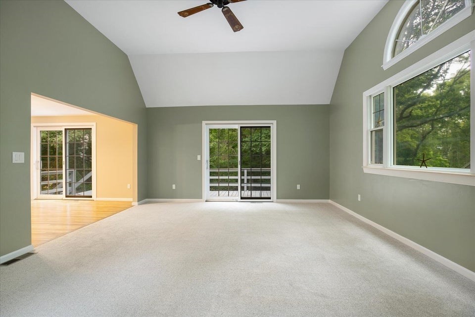 30 Currycomb Cir Property Photo 18