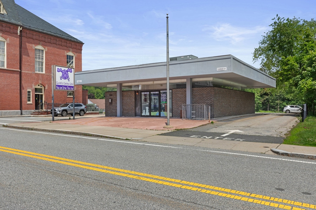 12 School St Property Photo 2
