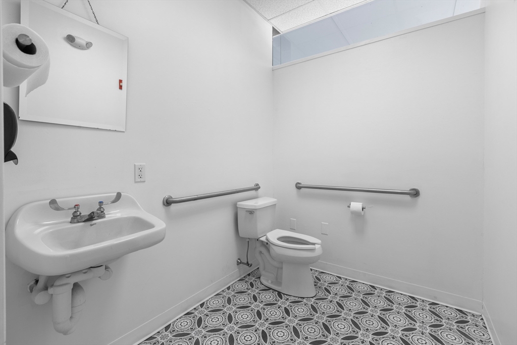 12 School St Property Photo 29