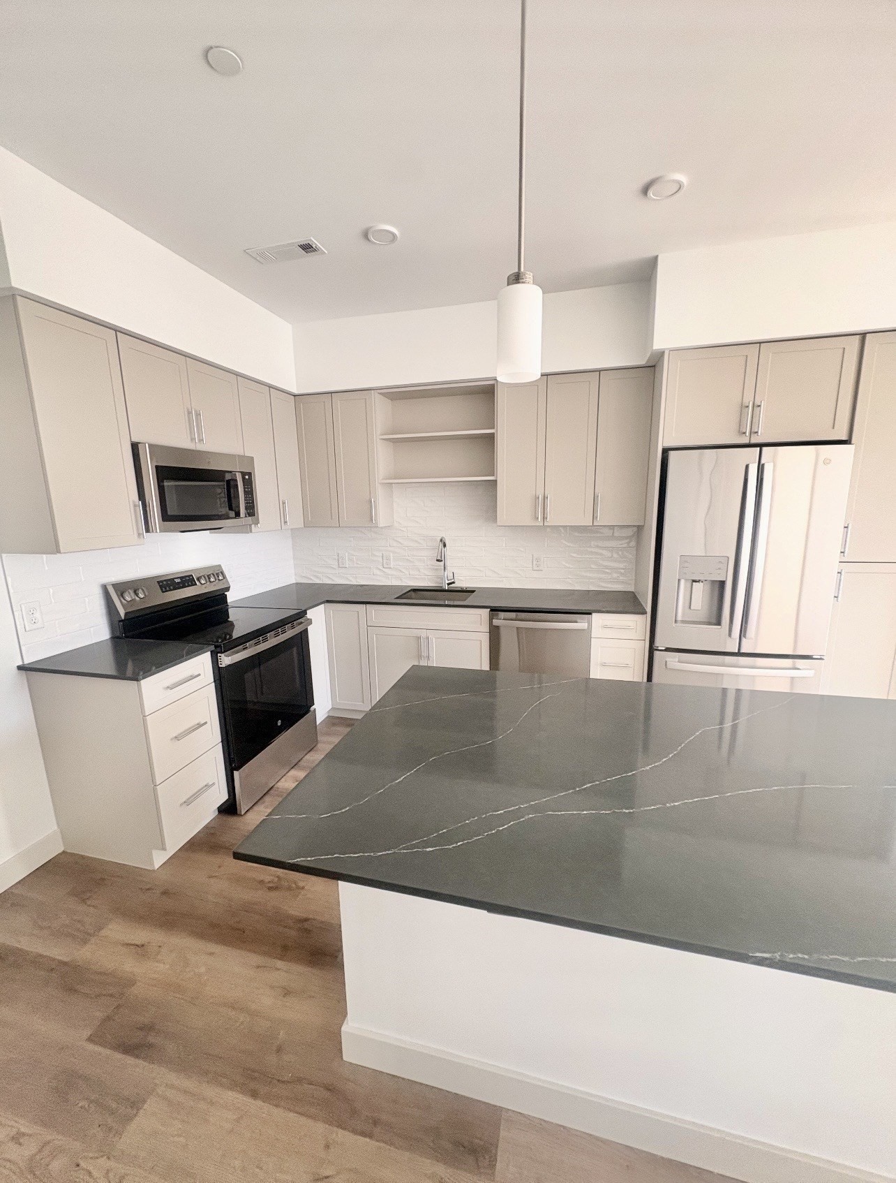 266 Canal Street # 2514 Property Photo 1