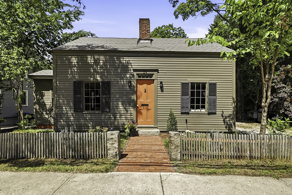 24 School St Property Photo 1