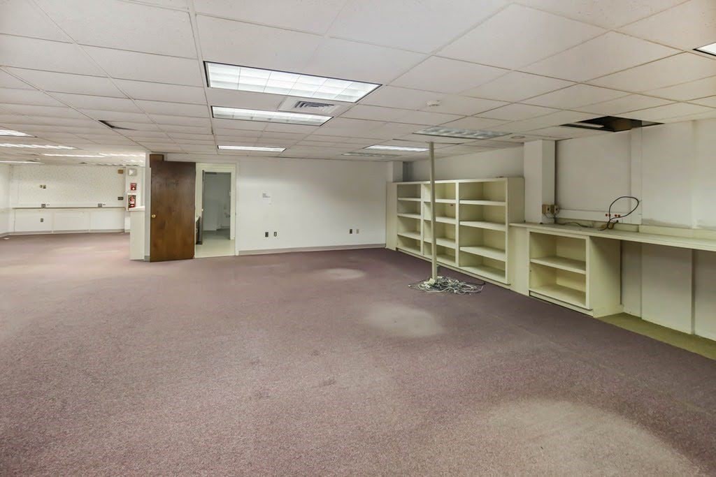 1 N Main St Property Photo 15