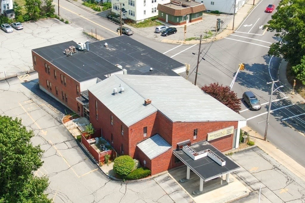 1 N Main St Property Photo 32
