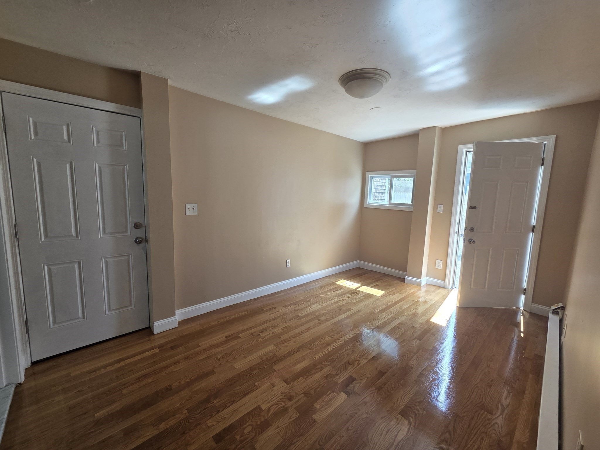 134 Boston St # 1b Property Photo 8