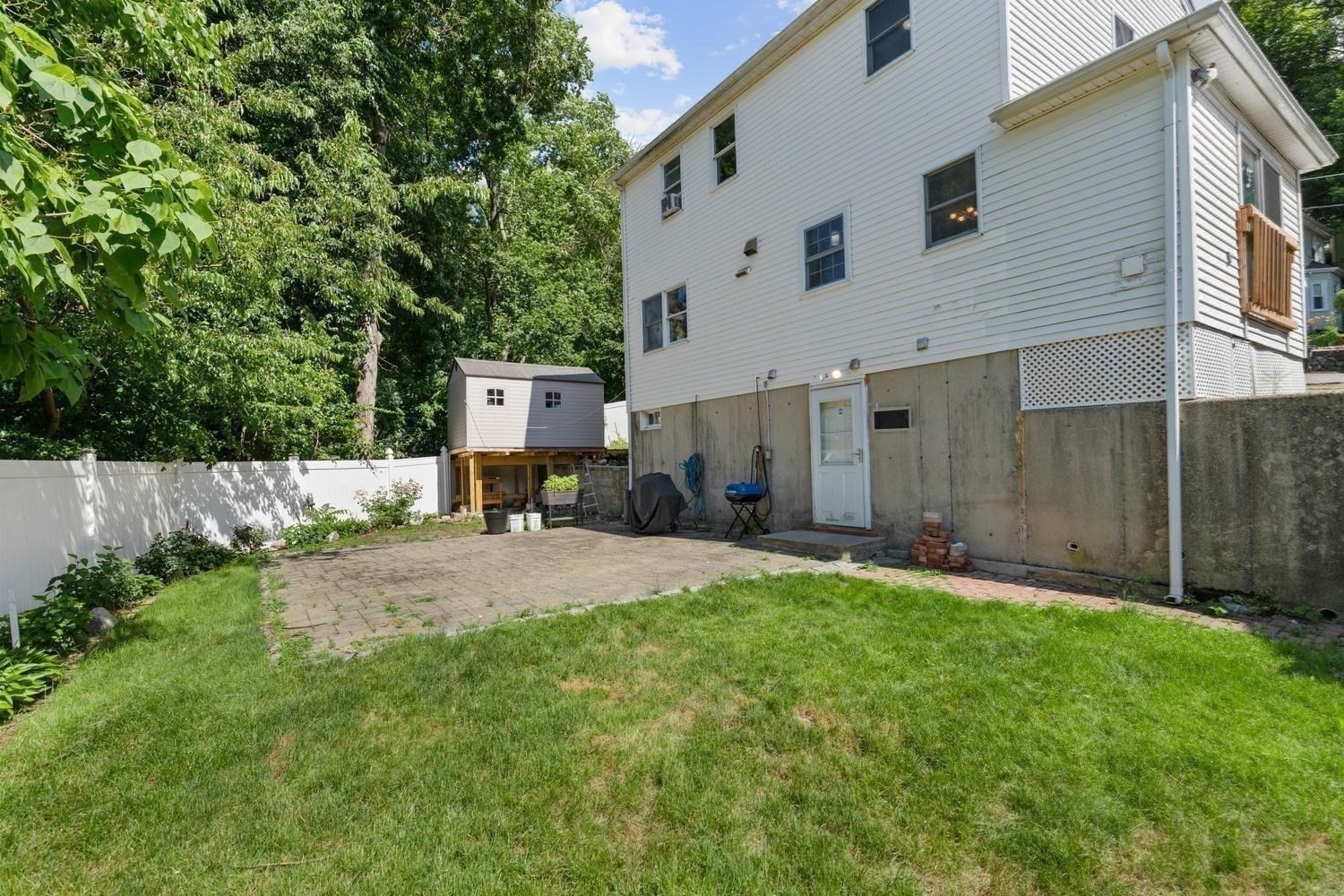 70 Crescent Lane Property Photo 27