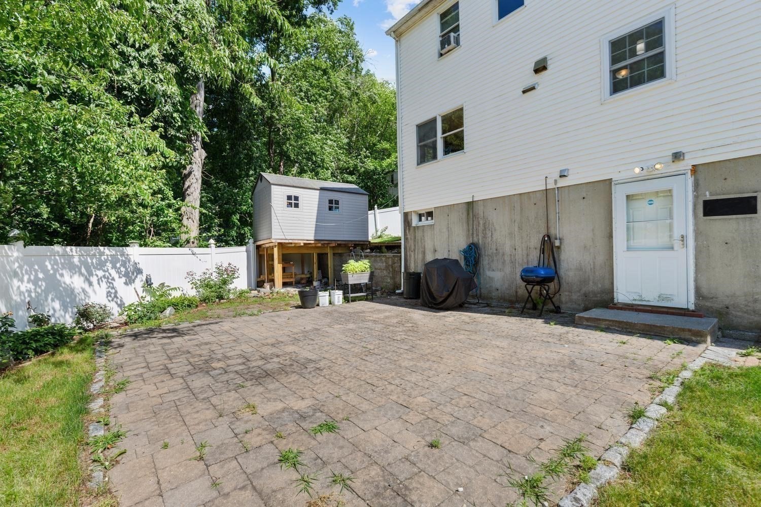 70 Crescent Lane Property Photo 28