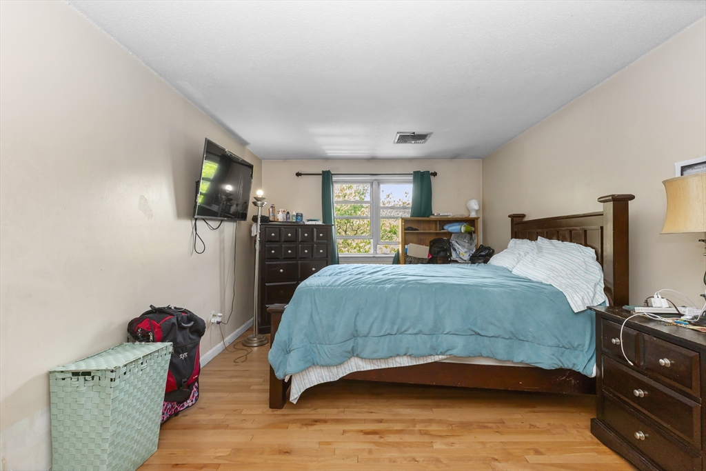 35 Longworth Ave # 25 Property Photo 5