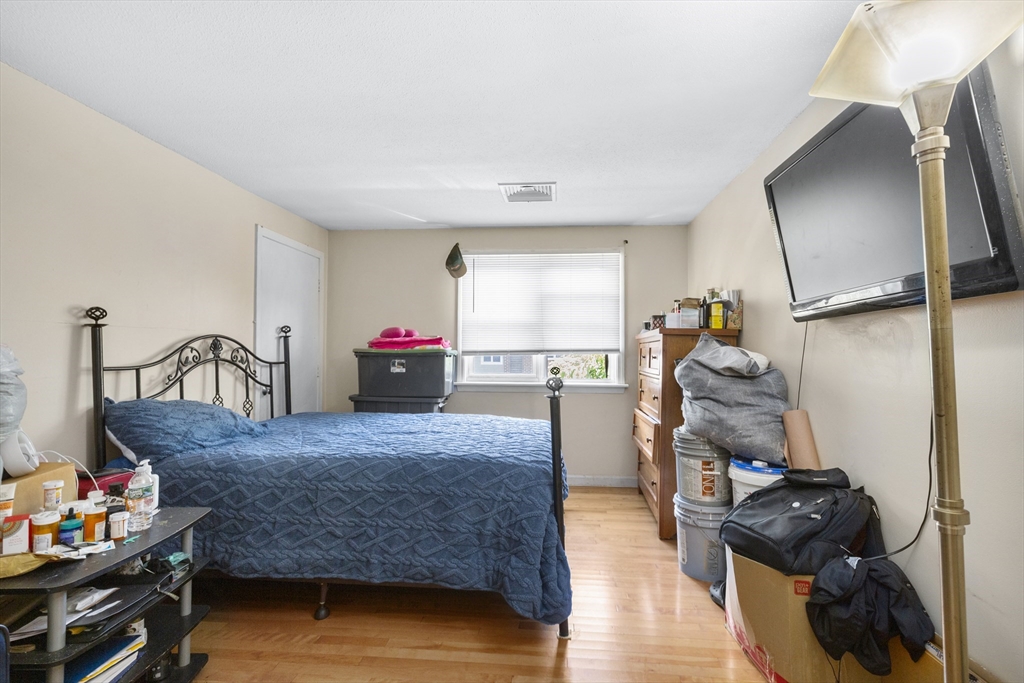 35 Longworth Ave # 25 Property Photo 8