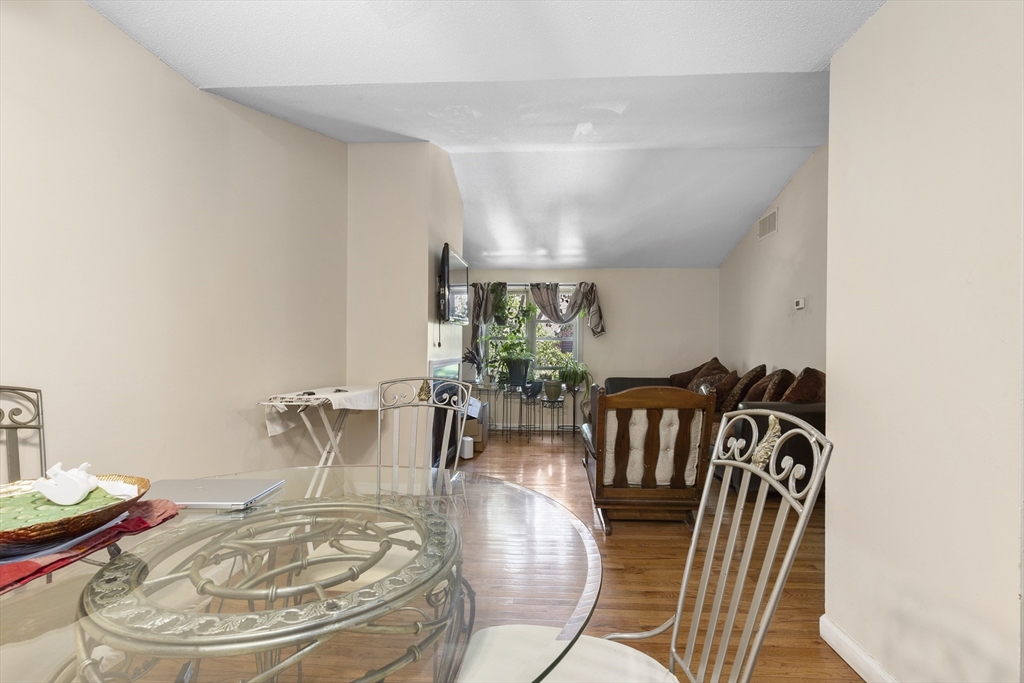 35 Longworth Ave # 25 Property Photo 14