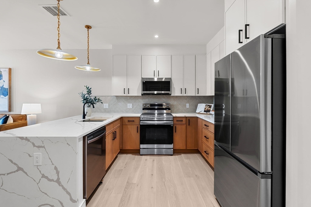 27 Guild Street # 207 Property Photo 8