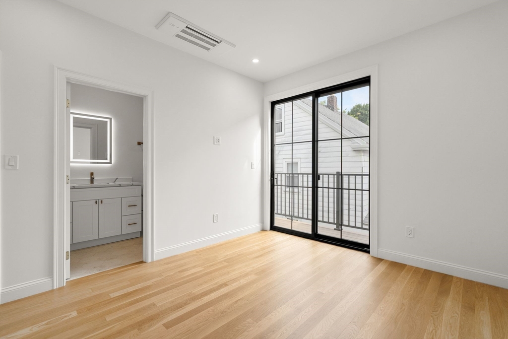 27 Shepard St # 4 Property Photo 17