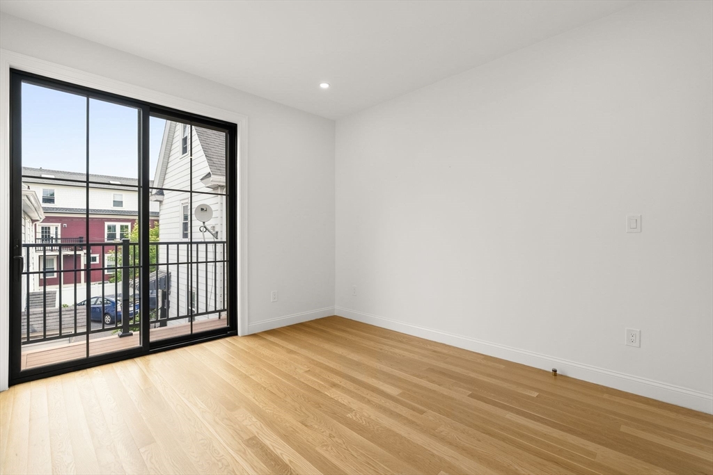 27 Shepard St # 4 Property Photo 18