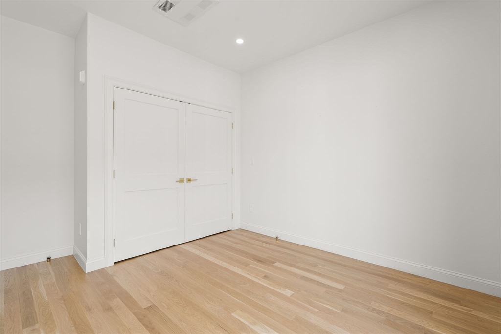 27 Shepard St # 4 Property Photo 22