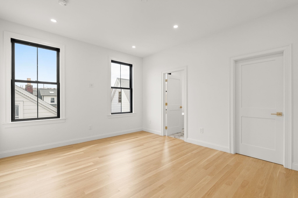 27 Shepard St # 4 Property Photo 32