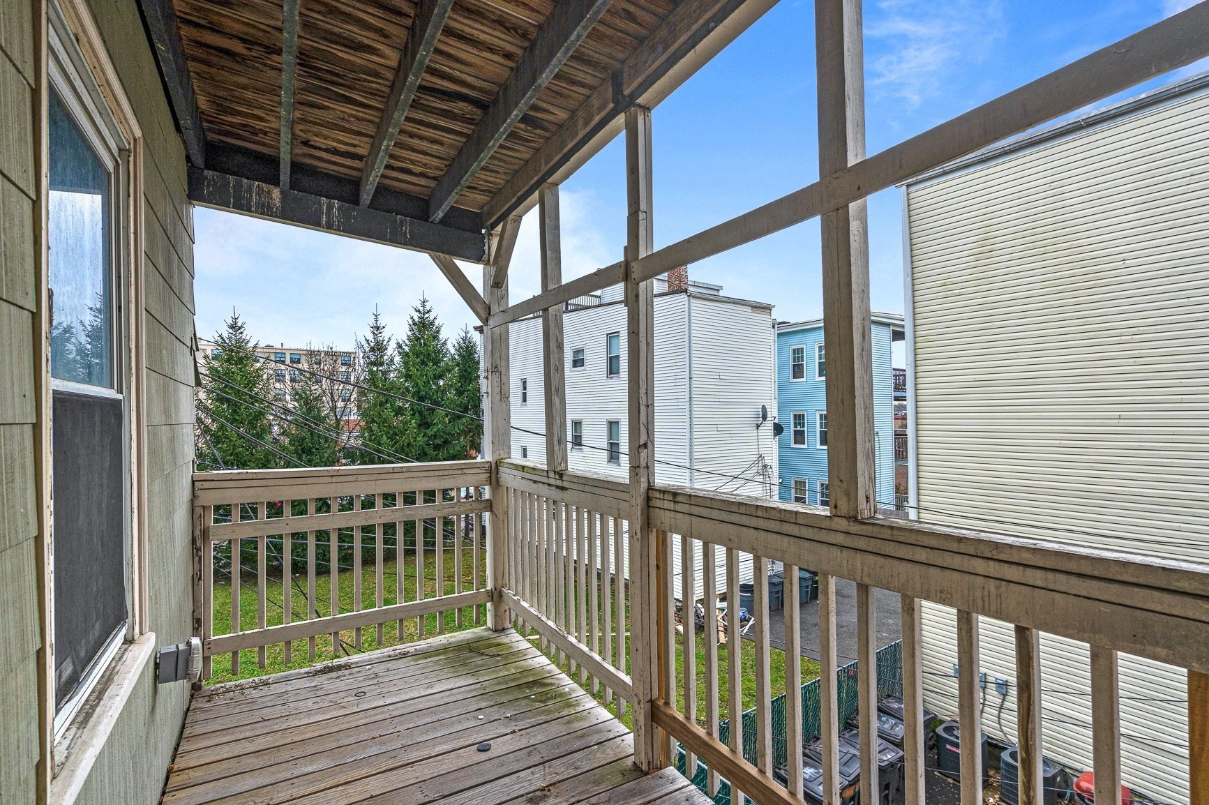 8 Roach St Property Photo 7