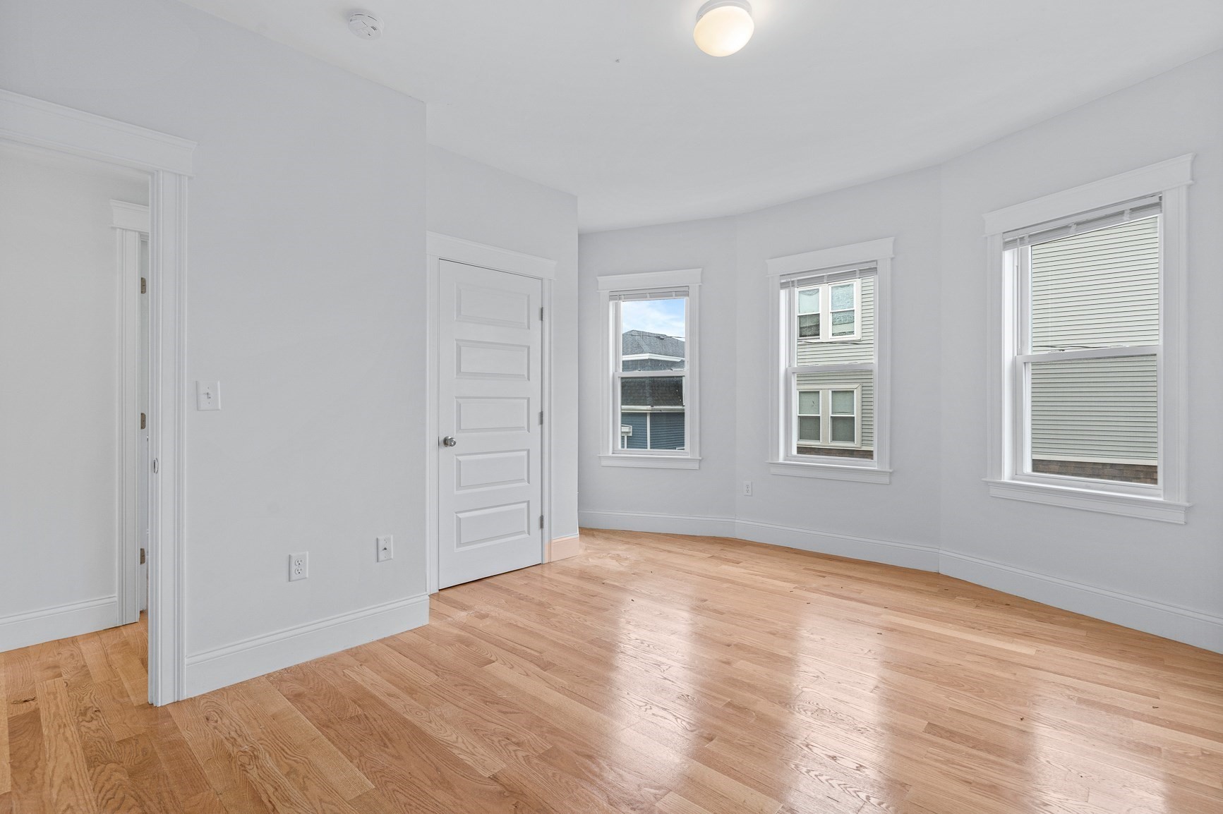 8 Roach St Property Photo 11