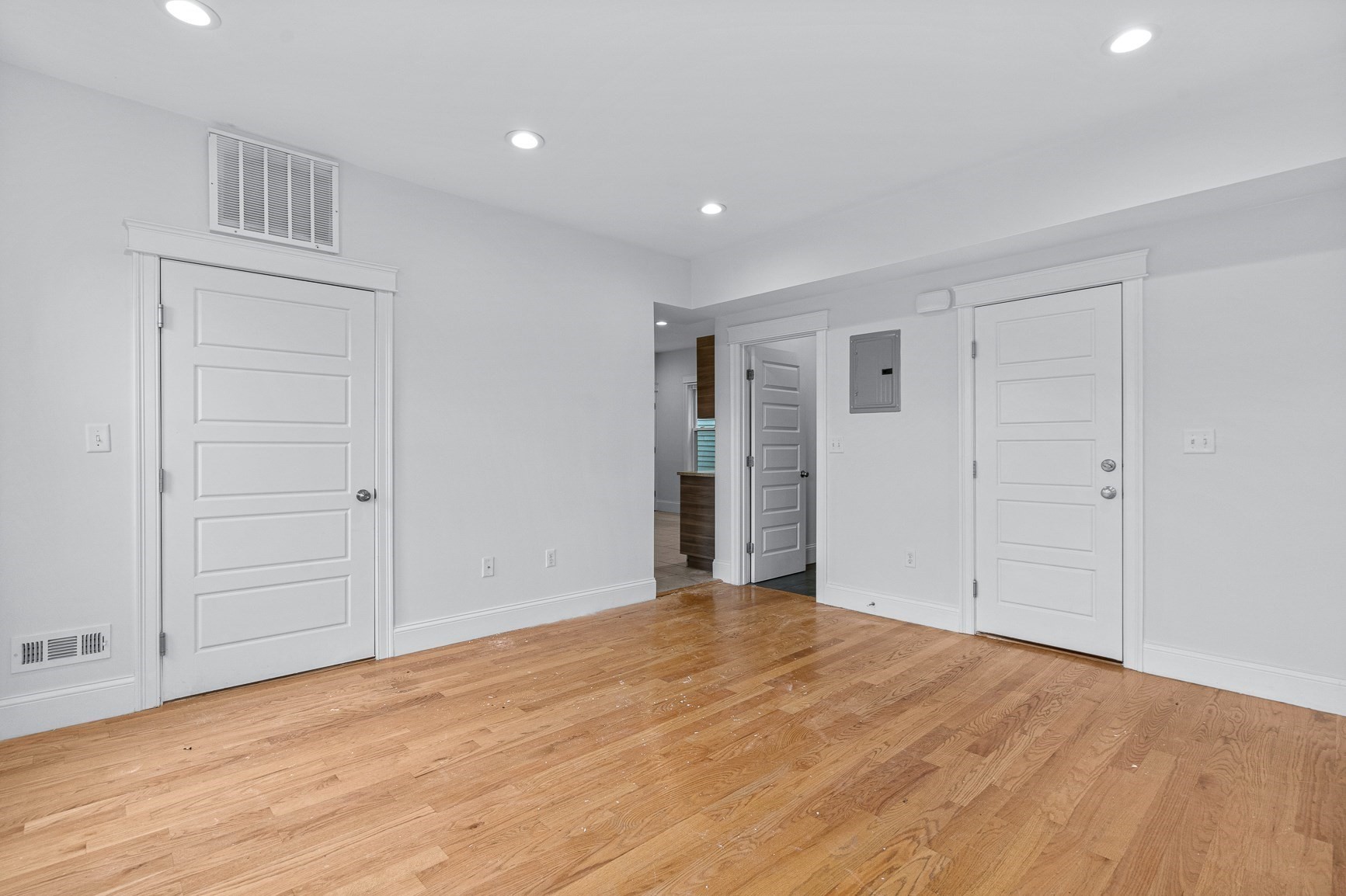8 Roach St Property Photo 14