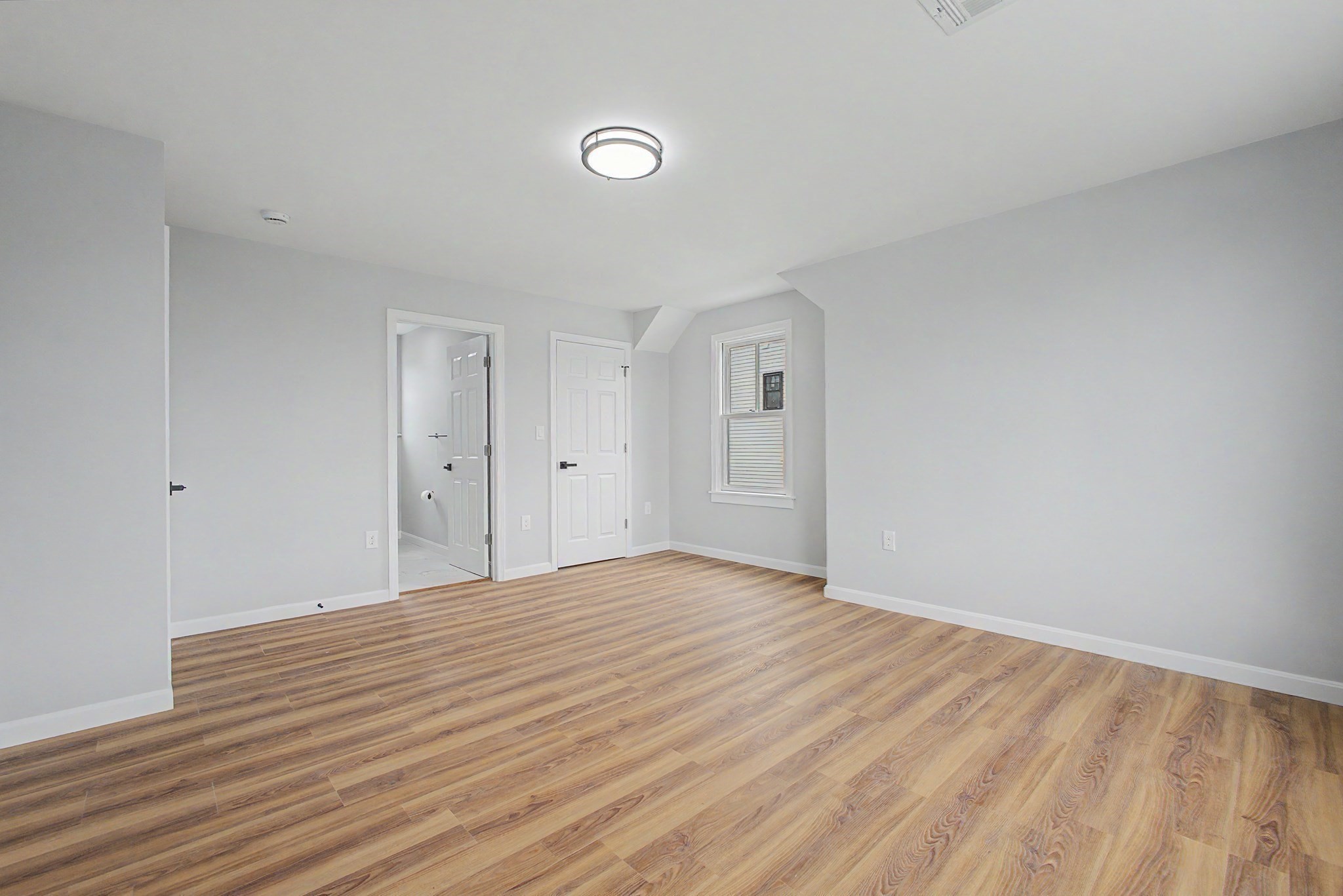298 King St Property Photo 9