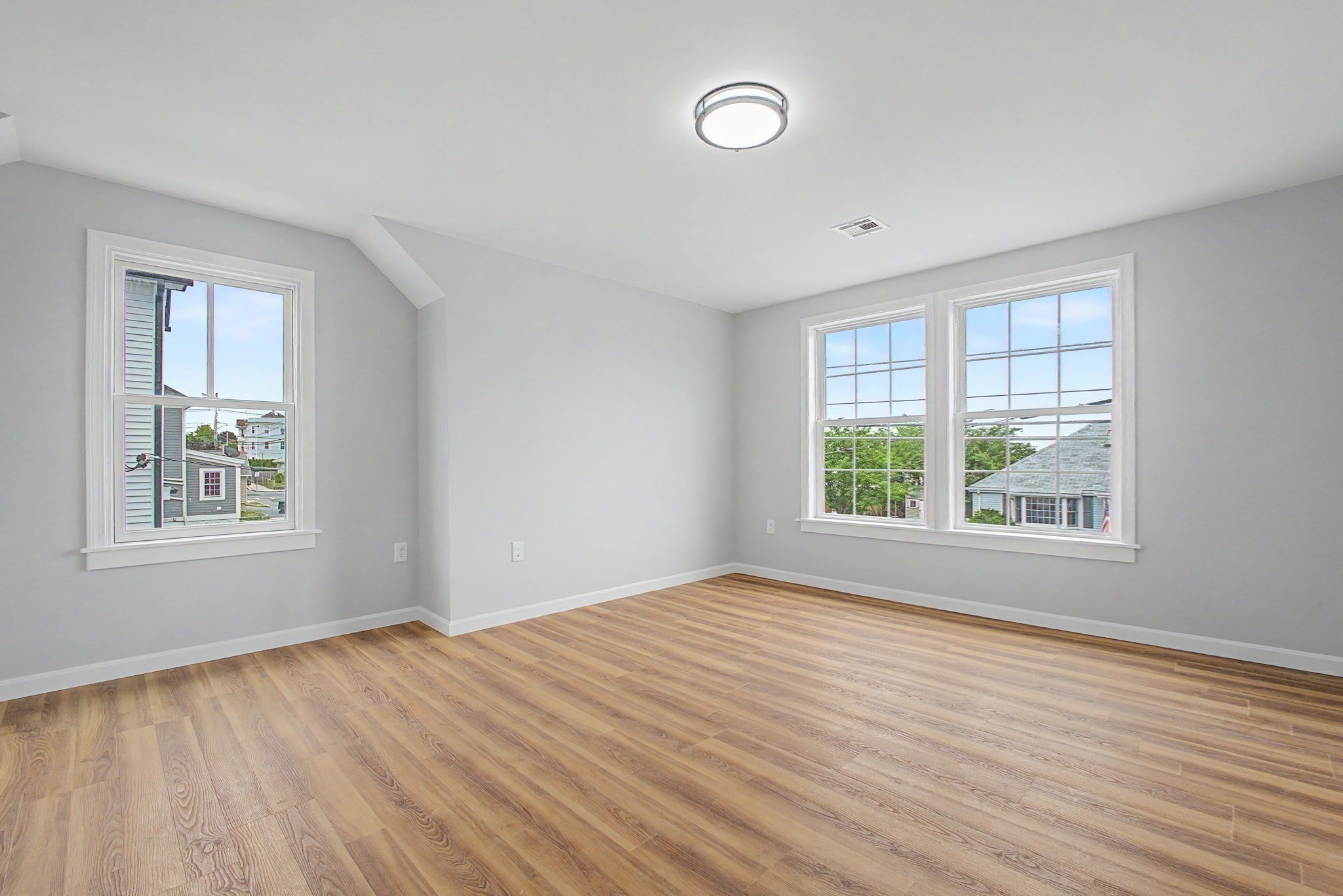 298 King St Property Photo 12