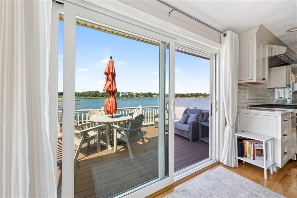 76 Surfside Rd Property Photo 8