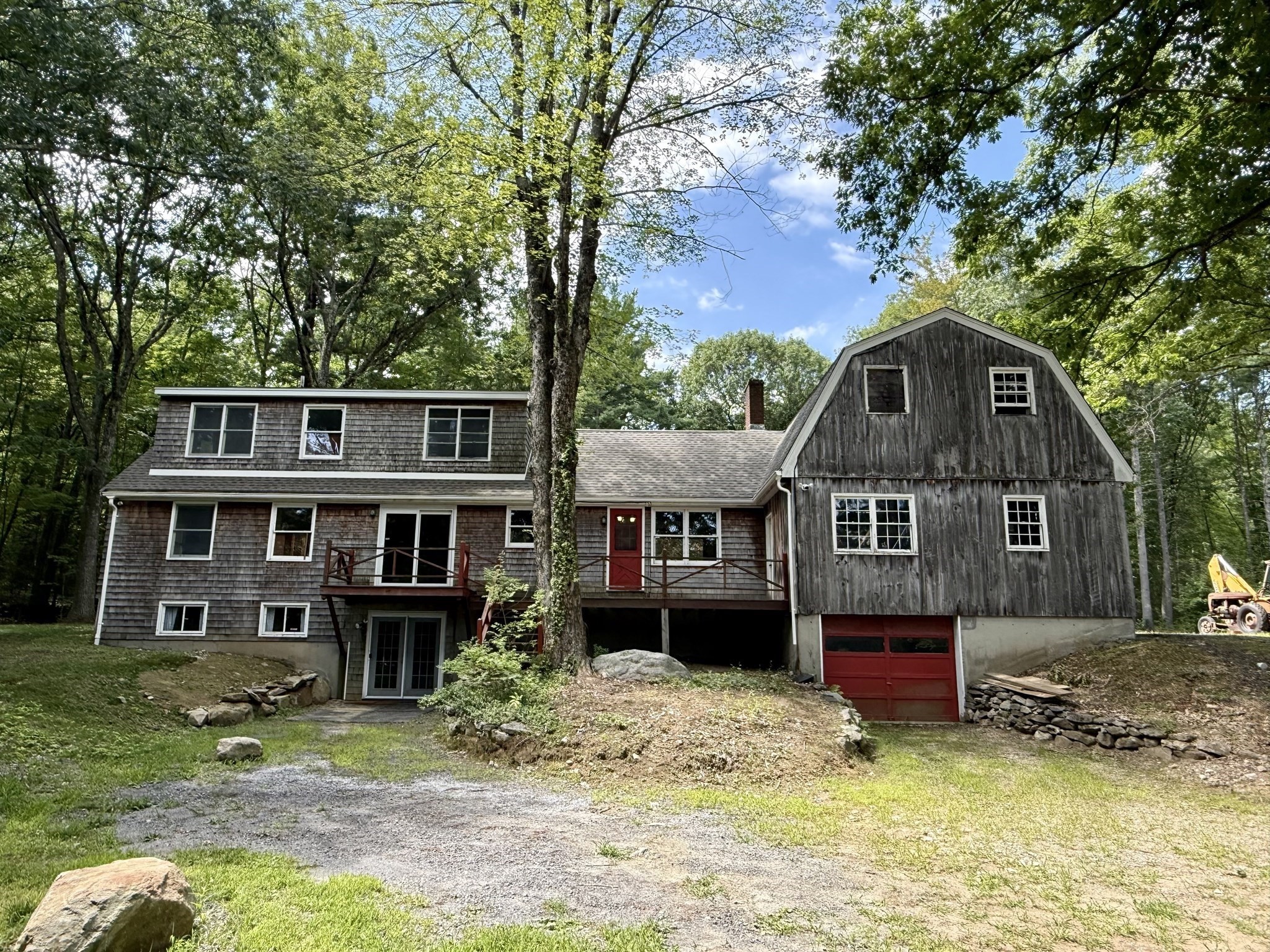 9 Laurel Ln Property Photo 1