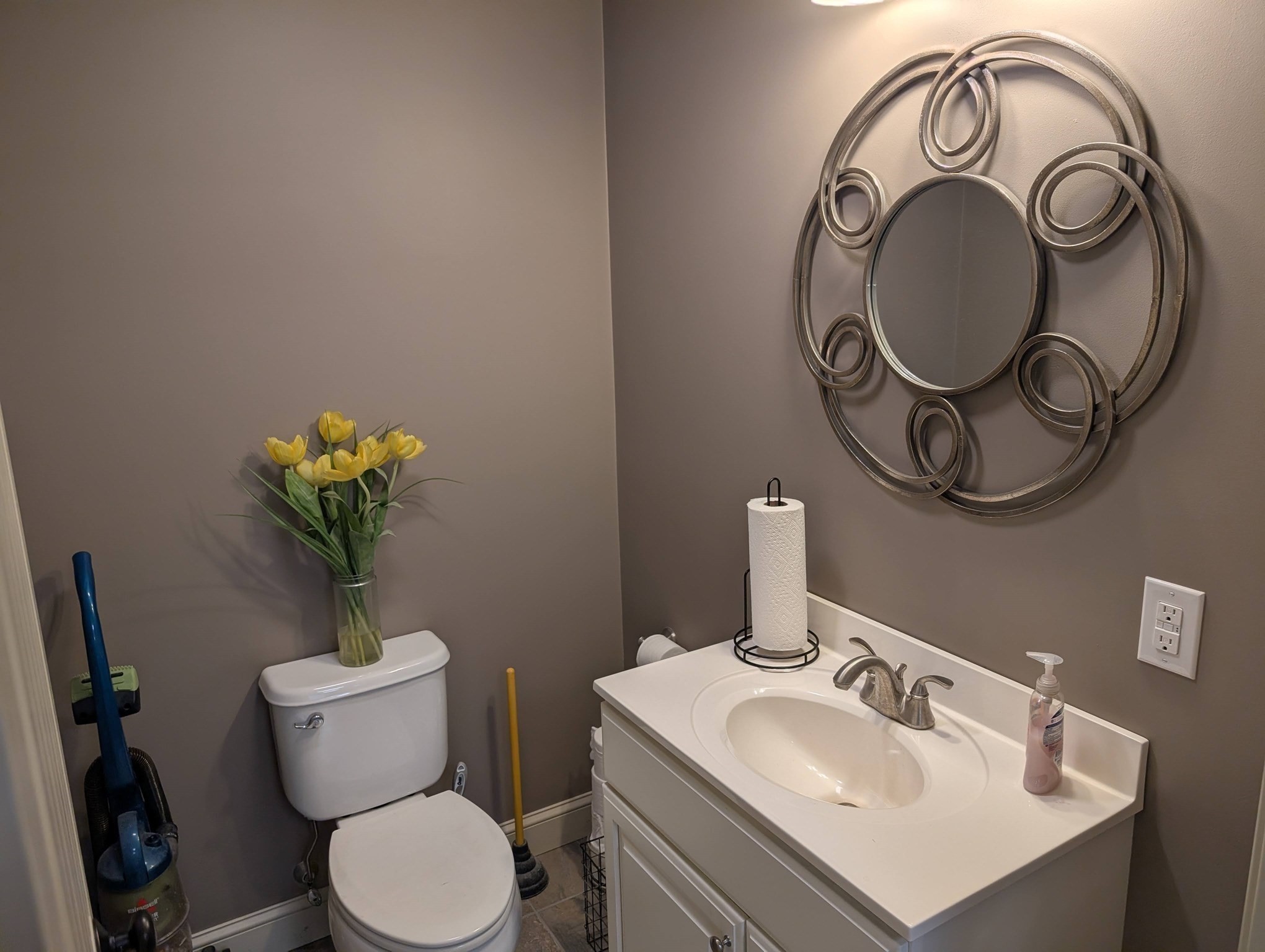 230 Church St # A Property Photo 9