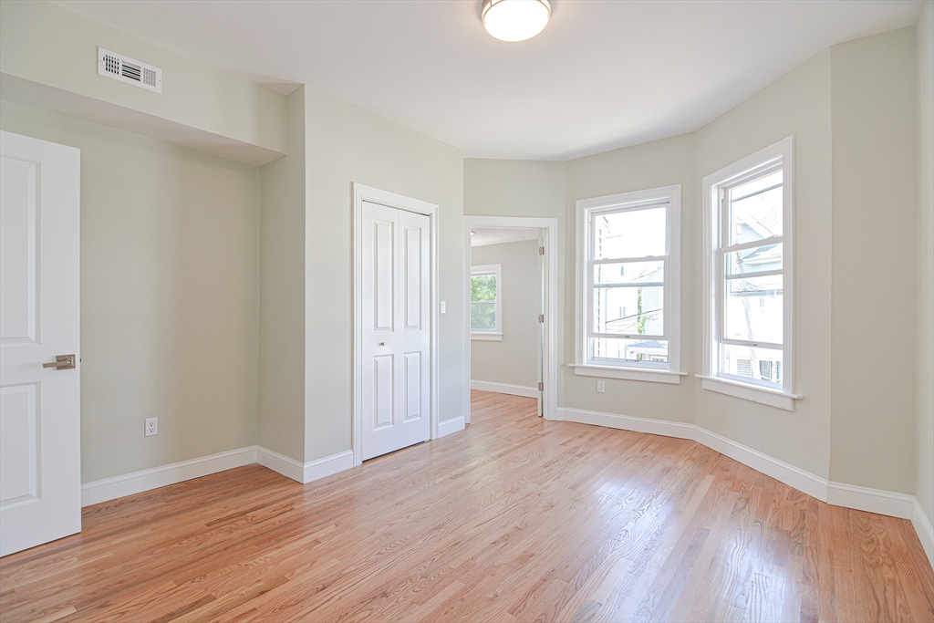 8 Melvin St # 2 Property Photo 15