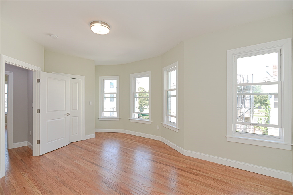8 Melvin St # 2 Property Photo 17