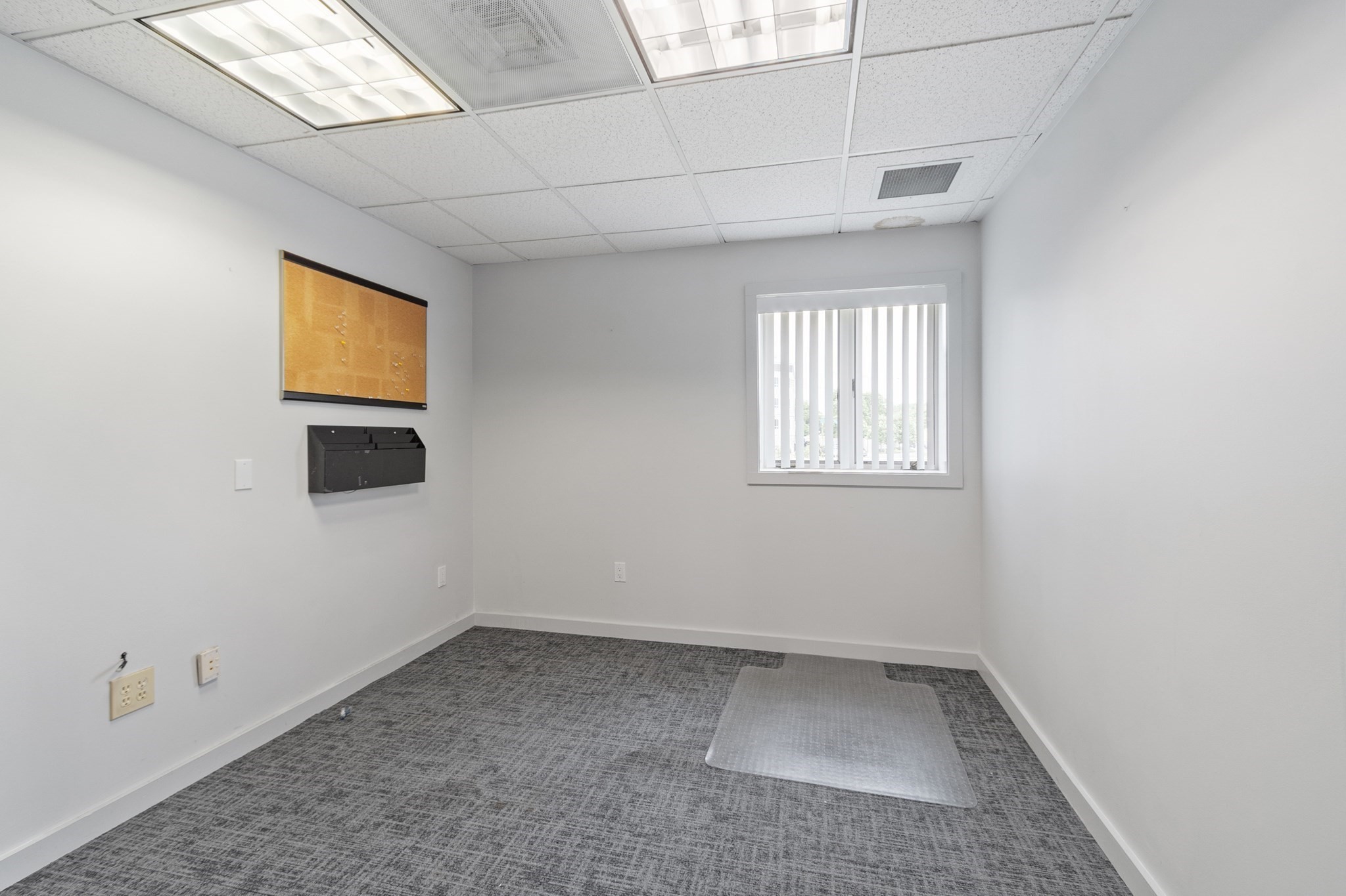 247 Newbury St Property Photo 11